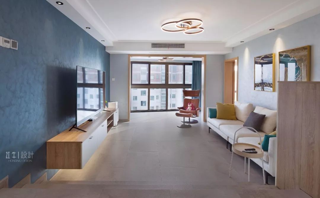 南京明月港灣105平米北歐風格裝修  擁有獨立衣帽間與書房08客廳