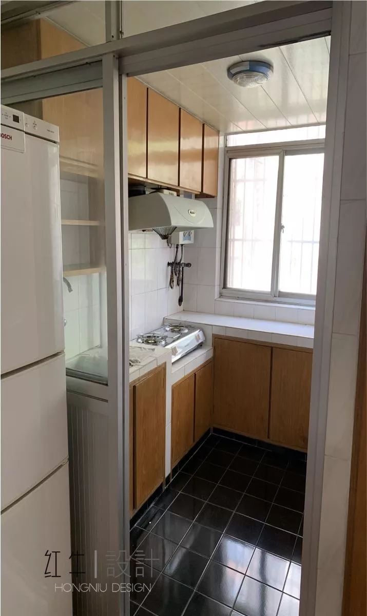 南京老房翻新--“能住”與“好住”之間，就差這點(diǎn)改變！07改造前_廚房