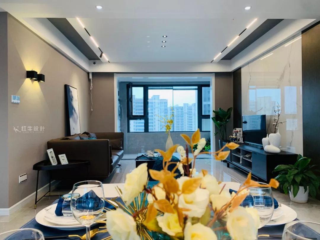 南京保利國(guó)際社區(qū)140㎡現(xiàn)代風(fēng)格--四室二廳大戶型，寬敞開(kāi)闊又舒適！03客廳設(shè)計(jì)