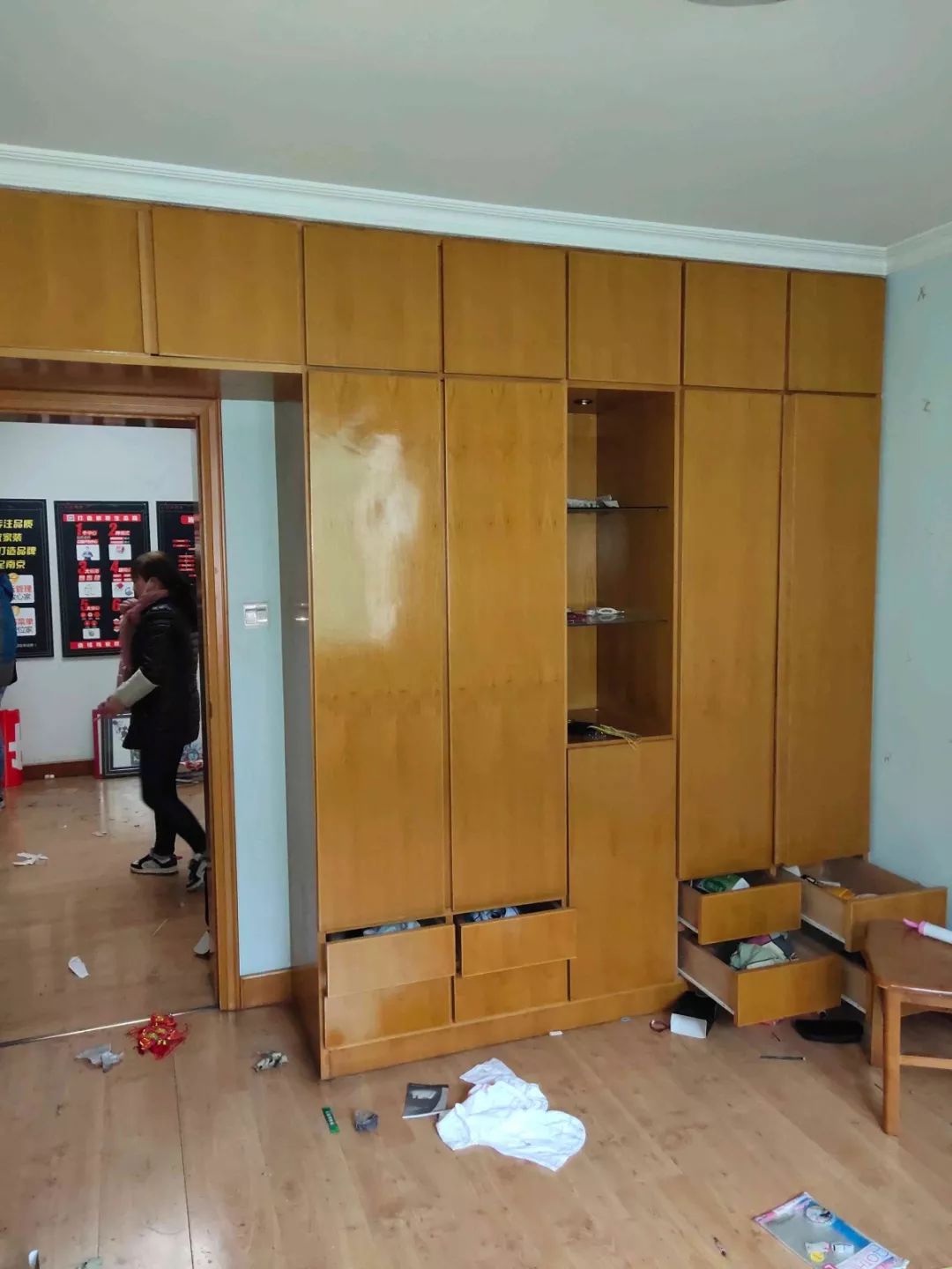 南京龍?bào)椿ㄔ?0㎡現(xiàn)代輕奢--老房升級改造，變身時尚精致家！10臥室改造