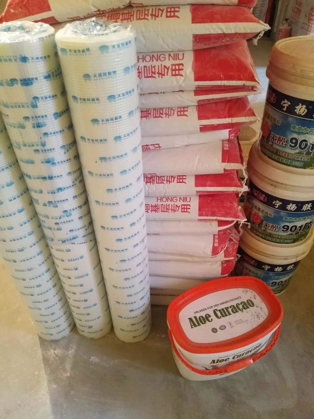 南京龍?bào)椿ㄔ?0㎡現(xiàn)代輕奢--老房升級改造，變身時尚精致家！36油漆施工