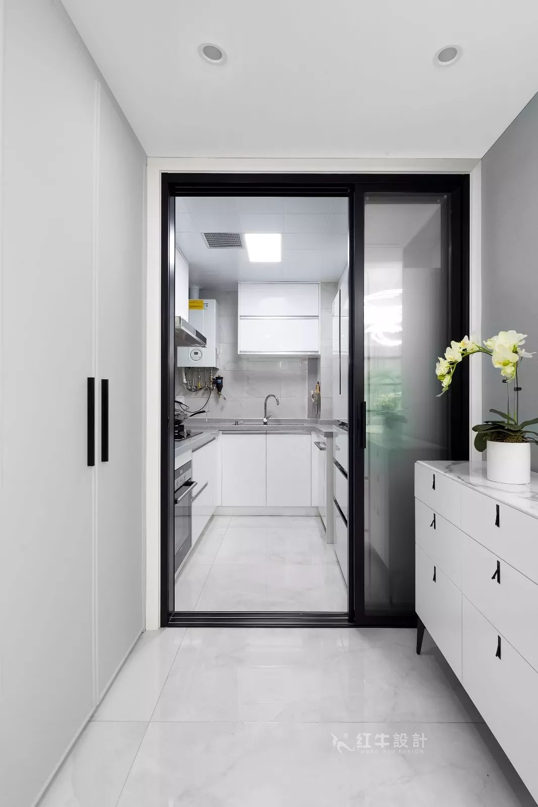 南京雅居樂145㎡現(xiàn)代簡約--演繹當(dāng)代生活美學(xué)08餐廚設(shè)計02廚房