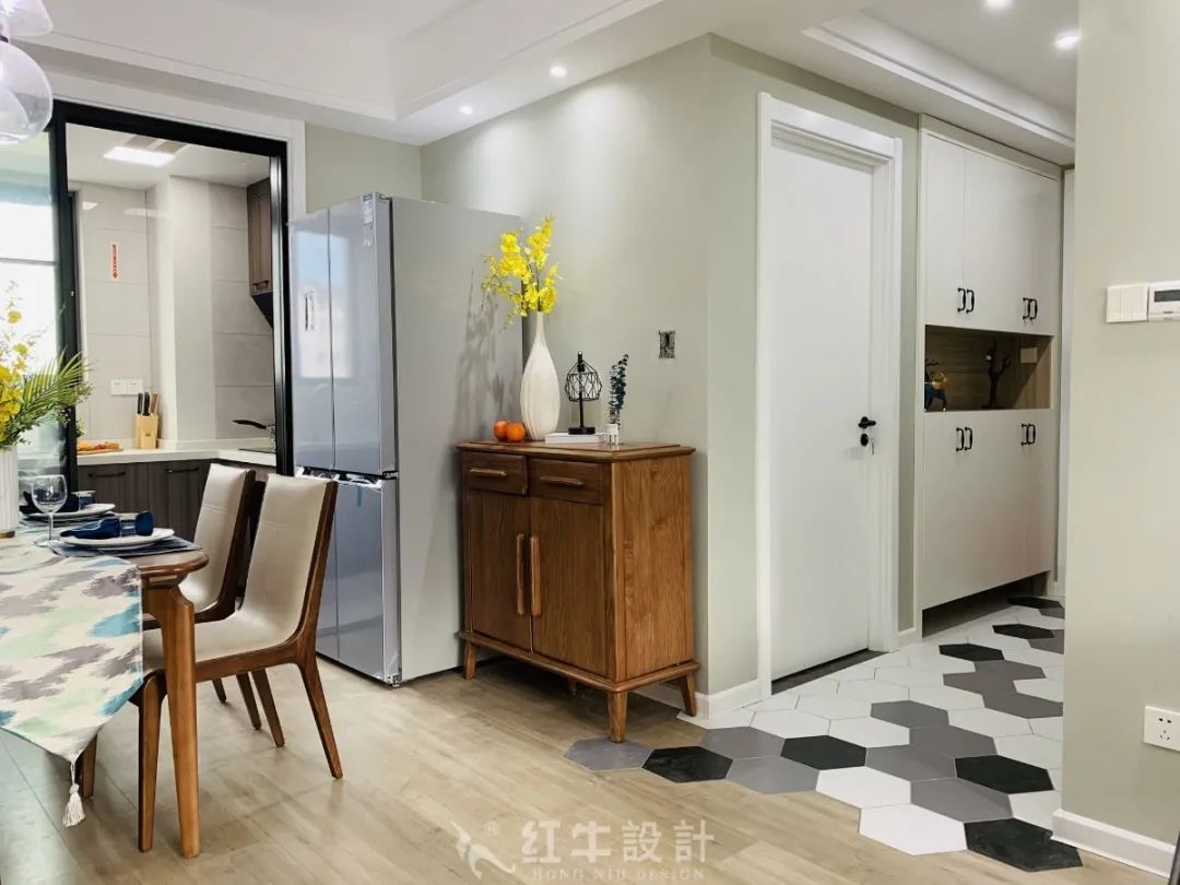 保利國際社區(qū)95㎡北歐風格--記錄毛坯到美家的蛻變過程03實景效果_餐廳