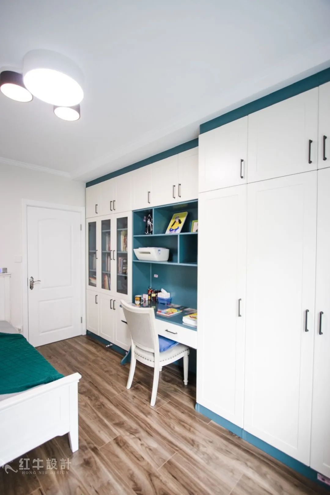 最美畢業(yè)照 ⑥--簡美不一定是深色系，也可以這樣清爽哦！10書房