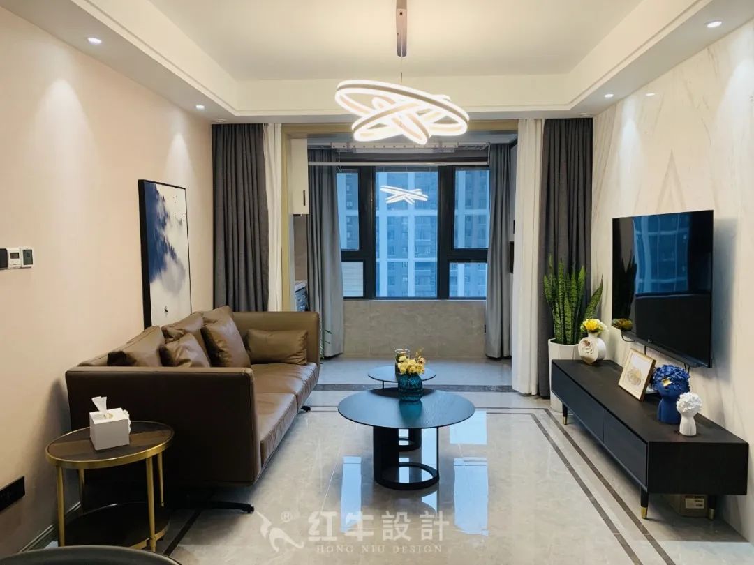 最美畢業(yè)照 ④--保利國際社區(qū)96㎡現(xiàn)代風格“成品家”！01客廳