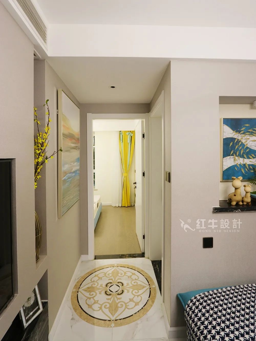 賈庭_景明佳苑75㎡現(xiàn)代簡(jiǎn)約--看小戶(hù)型如何擠出3間臥室05客廳壁龕