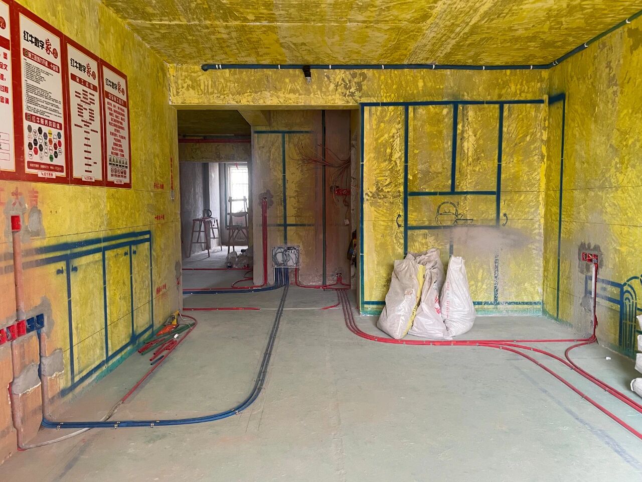 九月秋意漸濃，南京紅牛裝飾工地巡檢步履不停，只為兌現(xiàn)品質(zhì)承諾！