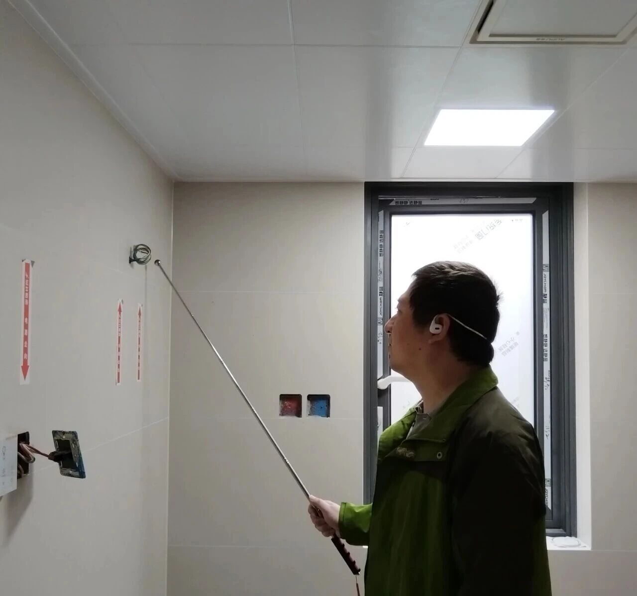 南京裝修公司紅牛裝飾工地突擊巡檢：一厘一毫堅守品質(zhì)，一心一意守護(hù)新家！