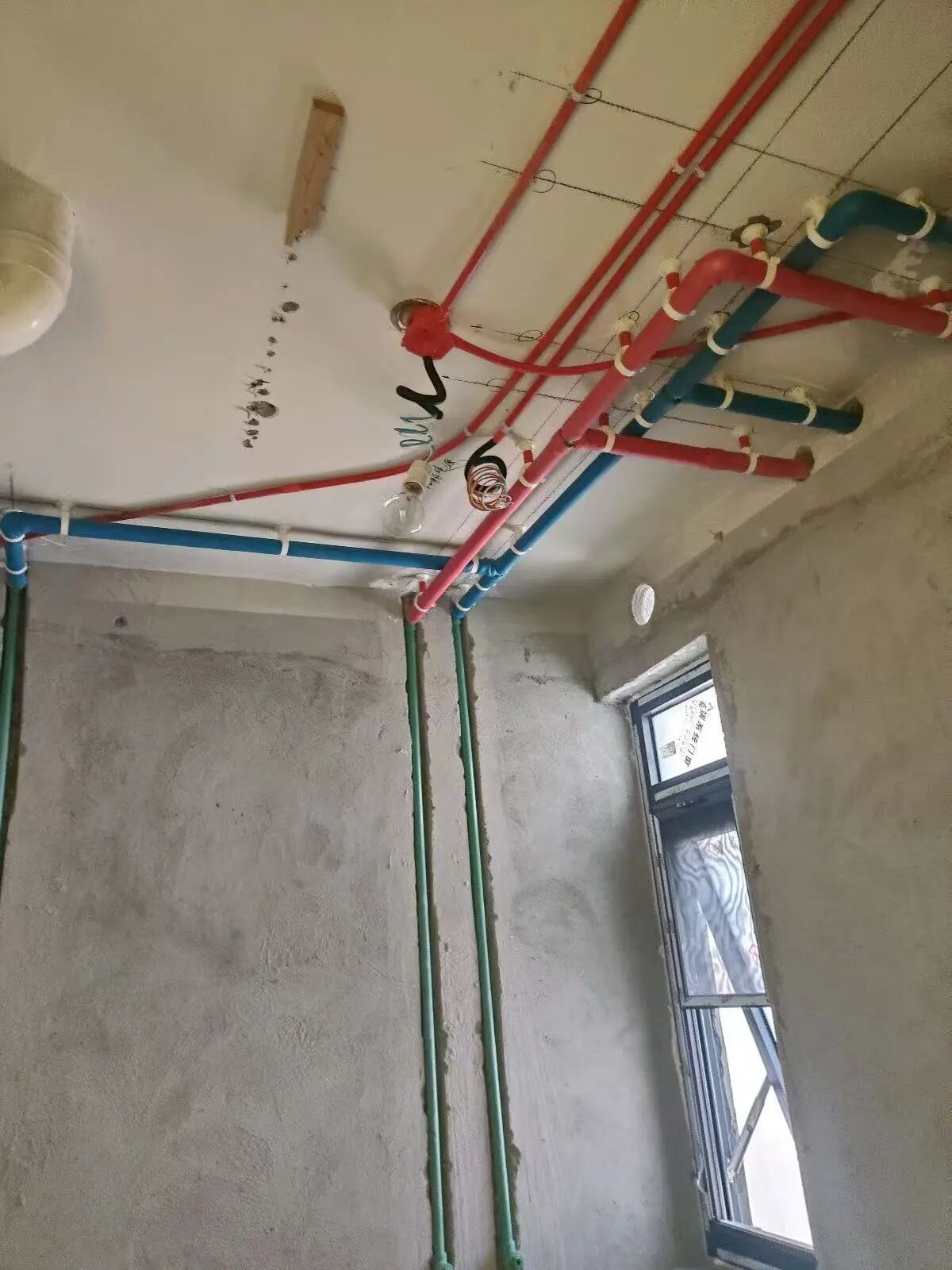 工地巡檢：步履不停，以行動兌現(xiàn)品質(zhì)承諾，嚴格把控每一環(huán)！